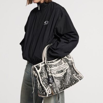 Balenciaga Medium Leather Le City Shoulder Bag - Image 3