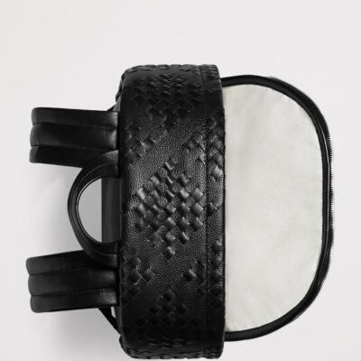 Bottega Veneta Diamond Leather Backpack - Image 4