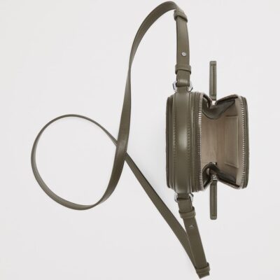Bottega Veneta Intrecciato Leather Getaway Phone Pouch - Image 5
