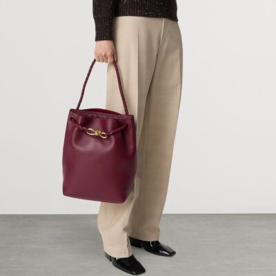 Bottega Veneta Leather Andiamo Bucket Bag - Image 2