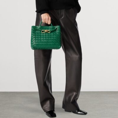 Bottega Veneta Small Leather Andiamo Top-Handle Bag - Image 2