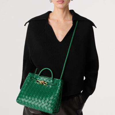 Bottega Veneta Small Leather Andiamo Top-Handle Bag - Image 3