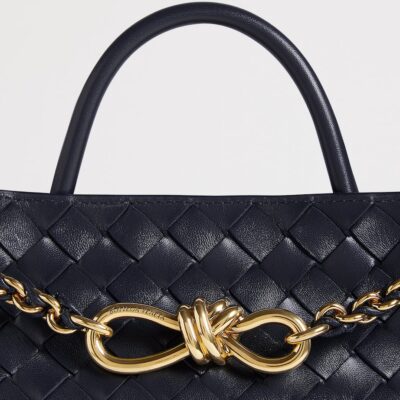 Bottega Veneta Small Leather Andiamo Chain Shoulder Bag - Image 5