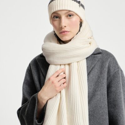 Brunello Cucinelli Cashmere Ribbed Monili-Detail Scarf - Image 3
