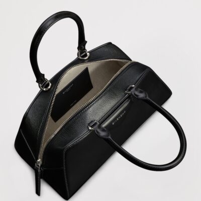 Givenchy Small Leather Antigona Cube East-West Top-Handle Bag - Image 4