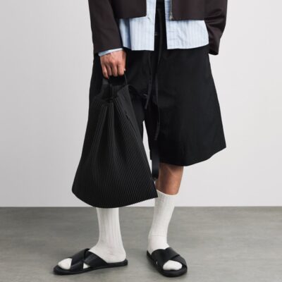 Homme Plissé Issey Miyake Drawstring Pleated Shoulder Bag - Image 4