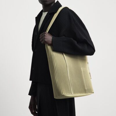 Homme Plissé Issey Miyake Large Pleated Utility Shoulder Bag - Image 2