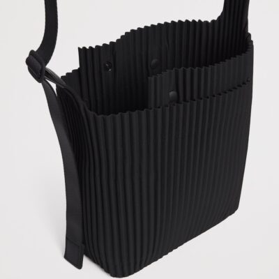 Homme Plissé Issey Miyake Pleated Utility Shoulder Bag - Image 4