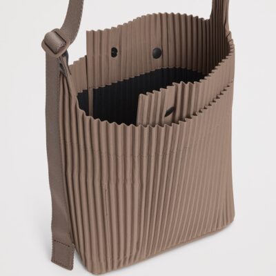 Homme Plissé Issey Miyake Pleated Utility Shoulder Bag - Image 4