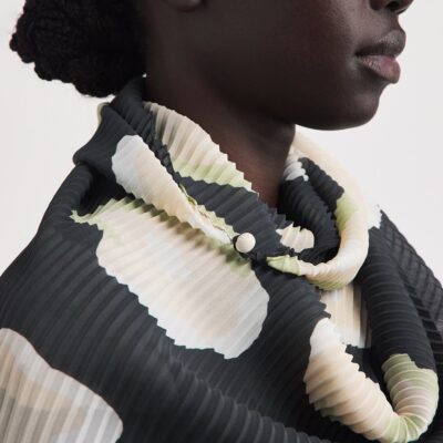 Issey Miyake Floral Verve Pleats Stole - Image 3