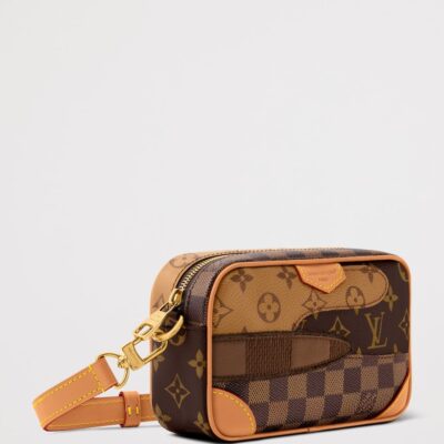 LOUIS VUITTON Leather Trocadéro Wearable Wallet - Image 2
